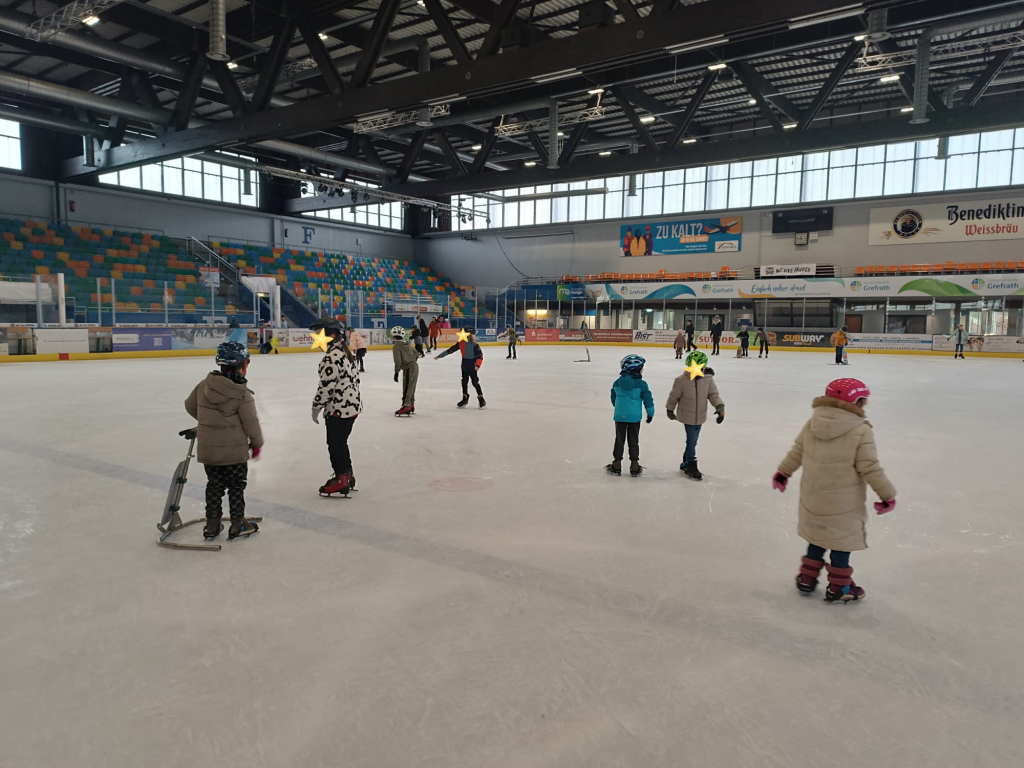 Gemeinsamer Schlittschuhtag des Standortes Schwalmtal-Amern